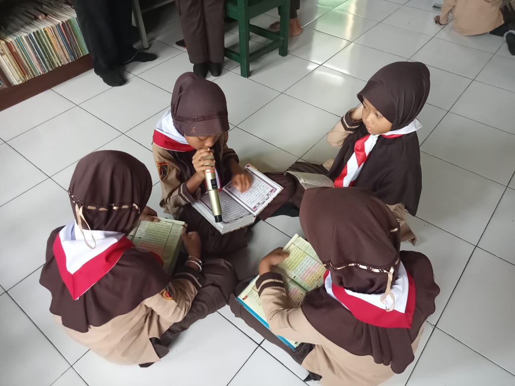 Membaca Al-Quran di Pagi Hari